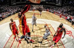 又见绝平！阿森纳与利雅得新月鏖战至终场，哈登读秒救主的简单介绍