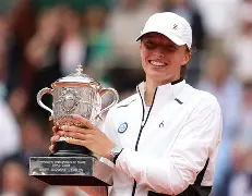  法网决赛激情夜！奥斯梅恩里突外投，辽宁男篮爆冷北京首钢